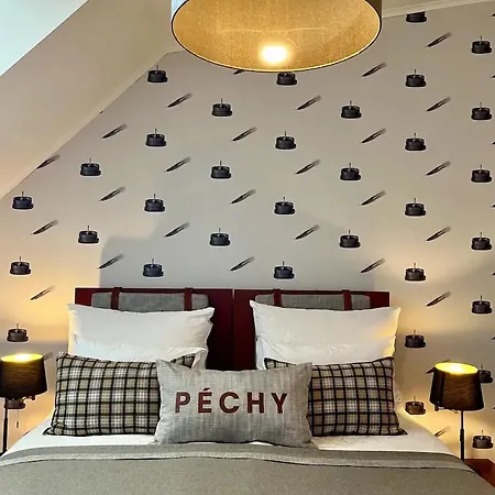 Pechy Castle Resort *